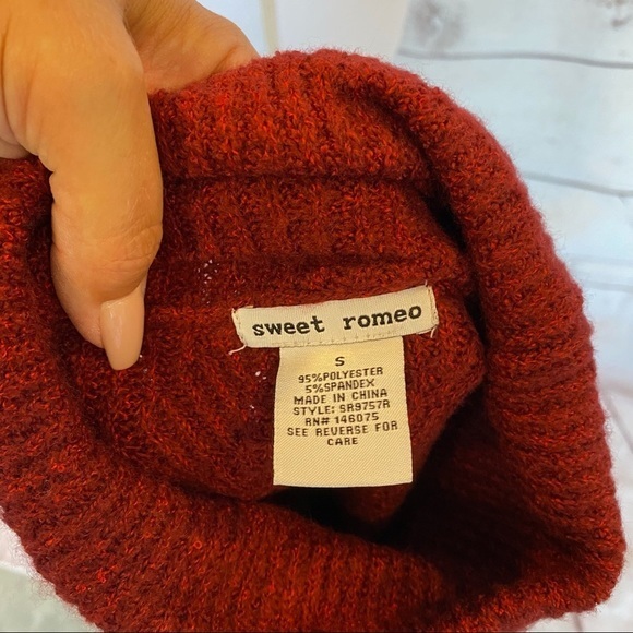 Sweet Romeo Abstract Rib Turtleneck Knit Tunic NWT - Picture 9 of 10